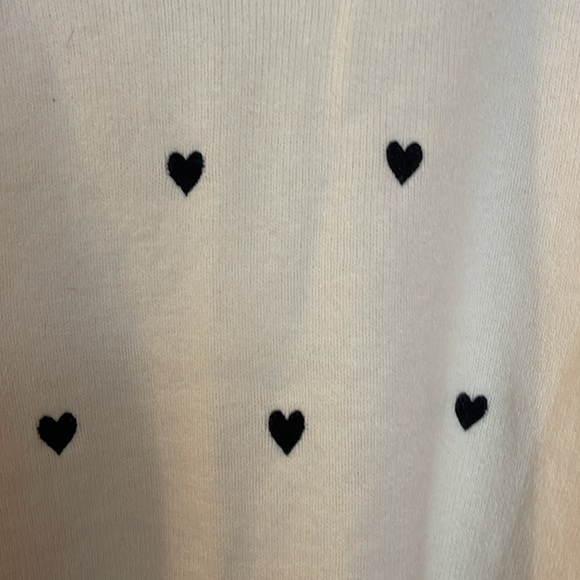 Cute heart sweater - Picture 2 of 5